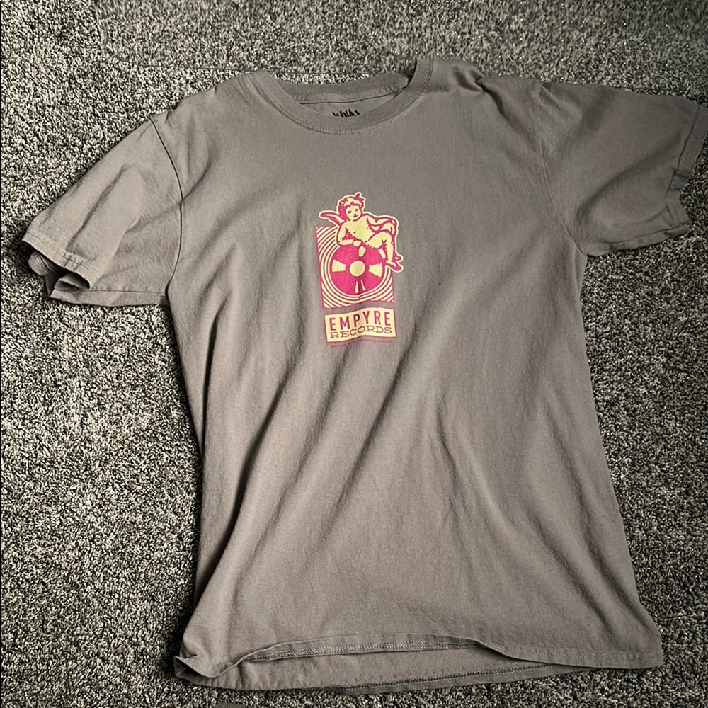 Empyre Gray Short Sleeve Tee with Colorful Graphic Design